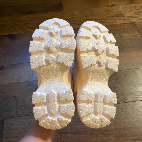 Chunky Sneakers - Picture 10 of 12